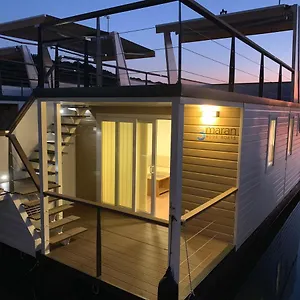 Floating House - Arena 2 Ferienhaus