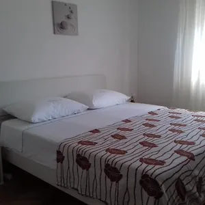 Apartman Dragan, Pula