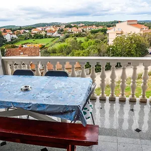 Gostinjska kuća Veli Vrh, Pula
